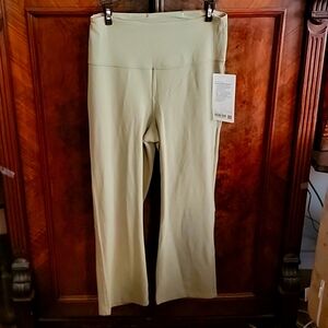 Lululemon groove crop pants